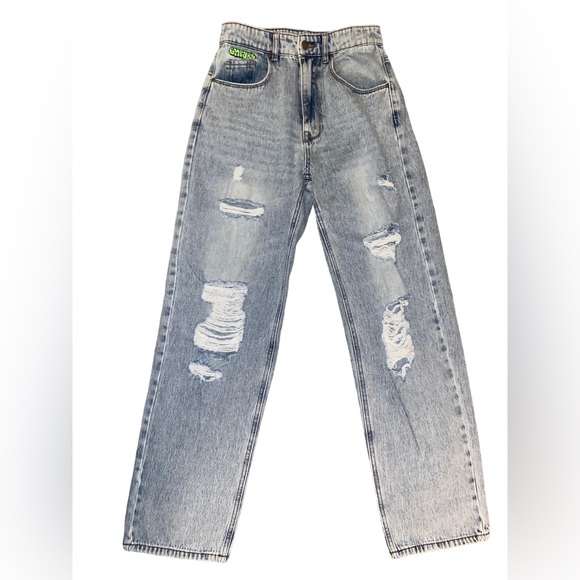 Loose fitting Distressed Skater Jeans - Picture 5 of 5